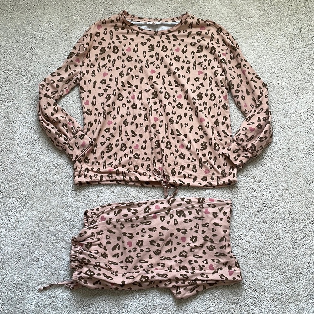 Como vintage jogger pj set - like new condition